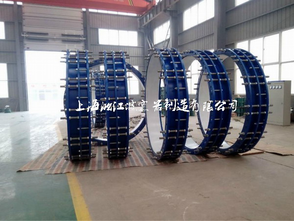 上海淞江減震器制造有限公司為自來(lái)水廠主管道配套流量計(jì)伸縮節(jié)產(chǎn)品，主要為西門子流量計(jì)配套伸縮節(jié)，我們是上海流量計(jì)伸縮節(jié)生產(chǎn)廠家，歡迎您到我廠指導(dǎo)工作！