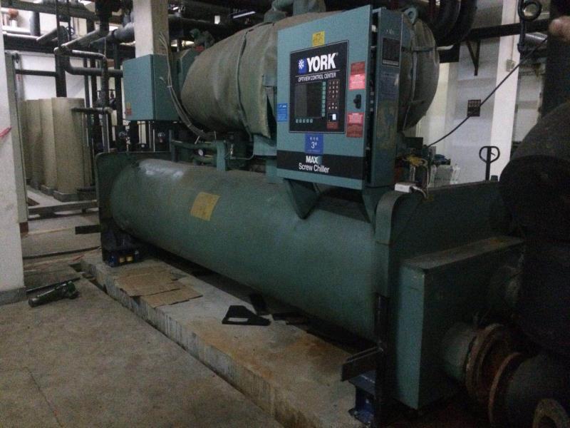 YORK冷水主機(jī)安裝彈簧減震器沒效果怎么辦？