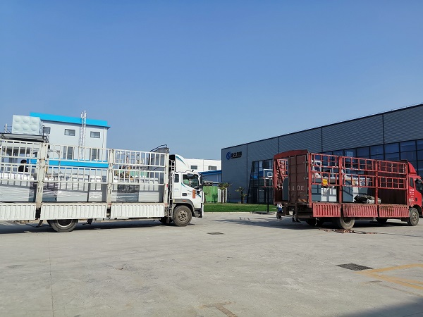 自動成型機(jī)陸續(xù)進(jìn)廠“進(jìn)一步提高橡膠接頭質(zhì)量標(biāo)準(zhǔn)”